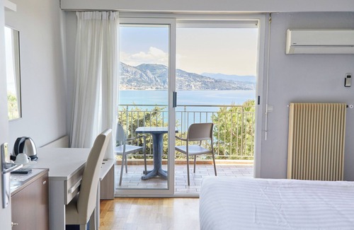 Roquebrune-Cap-Martin Hotel | Hôtel Alexandra