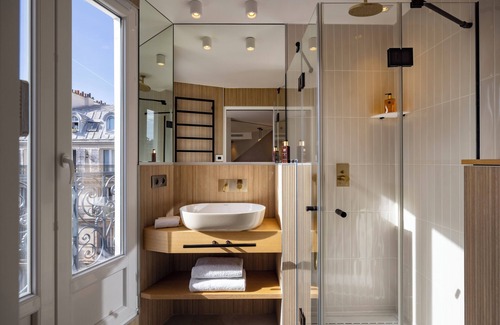 9th Arrondissement Hotel | Hôtel Beige