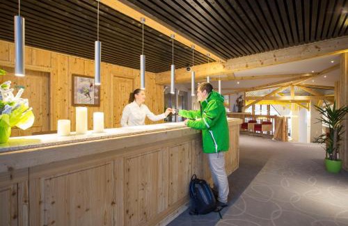 Val-Thorens Hotel | Hôtel Club mmv Les Arolles *