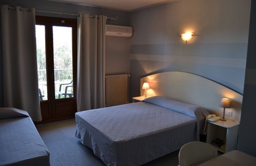 Calvi Hotel | Hôtel Cyrnea