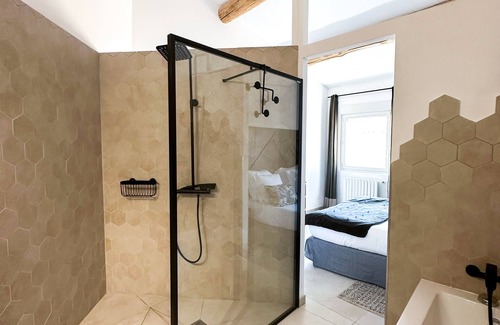 Salon-de-Provence Hotel | Hôtel d'Angleterre