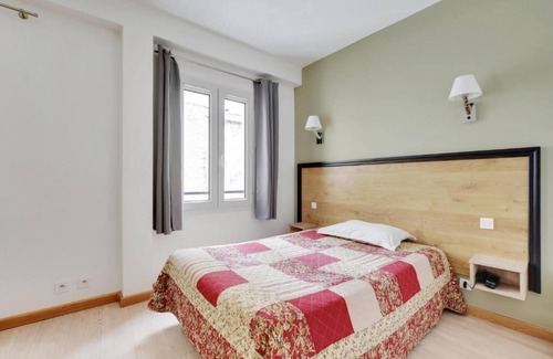 Dijon Centre Ville Hotel | Hôtel Dauphine-Dijon Gare-Self Check In