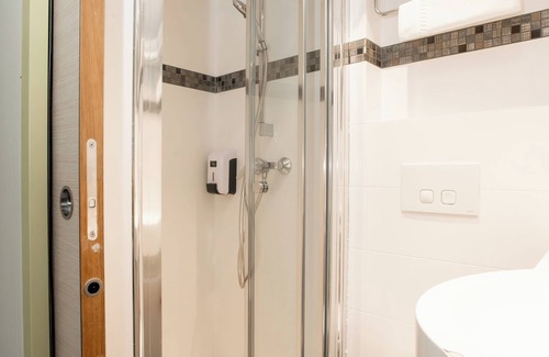 18th Arrondissement Hotel | Hôtel de la Terrasse