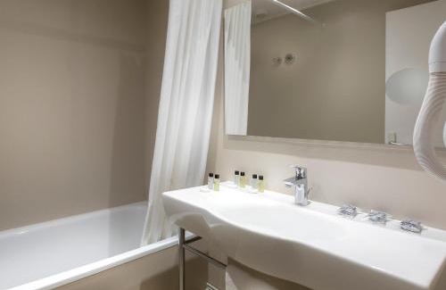 14th Arrondissement Hotel | Hôtel Du Lion