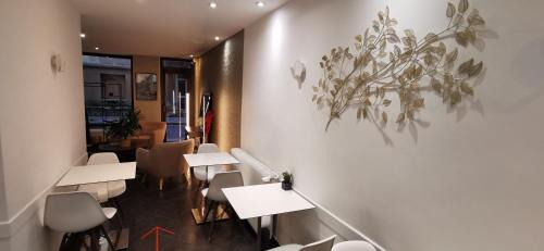 14th Arrondissement Hotel | Hôtel du Maine