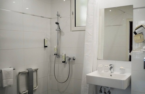 Issy-les-Moulineaux Hotel | Hôtel Gabriel Issy
