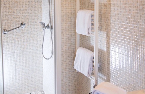 Aix-les-Bains City Center Hotel | Hôtel Gallia
