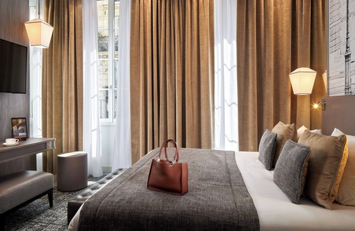 Latin Hotel | Hôtel La Lanterne & Spa By Timhotel