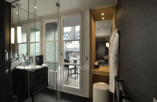 Latin Hotel | Hôtel La Lanterne & Spa By Timhotel