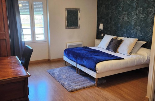 Eyrans Hotel | Hôtel la Tour Perrier