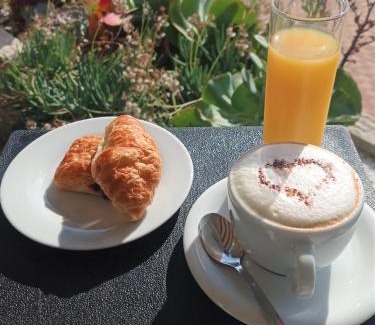 Menton Hotel | Hôtel Le Dauphin