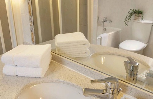 Paris City Center Hotel | Hôtel Louvre Bons Enfants