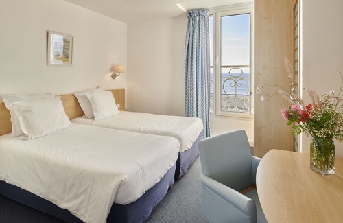 La Baule-Escoublac Hotel | Hôtel Vacances Bleues Villa Caroline