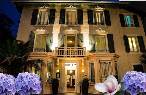 Biarritz Hotel | Hôtel VAL FLORES LOGIS