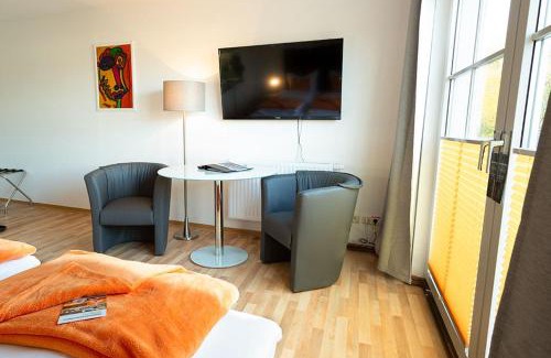 Greifswald Apartment | H&H Apartments im Herzen der Stadt super zentral ruhig mit Kochnischen Balkon oder Empore