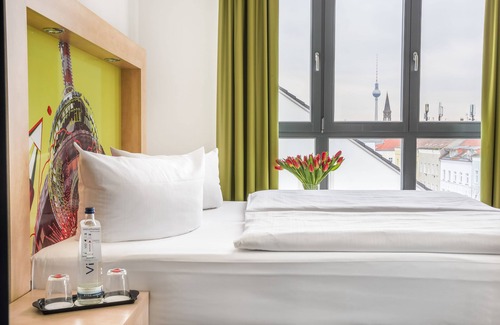 Gesundbrunnen Hotel | H+ Hotel 4 Youth Berlin Mitte