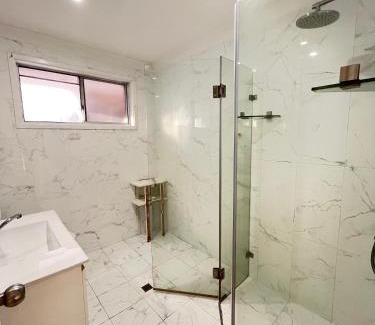 Baulkham Hills House | H Room