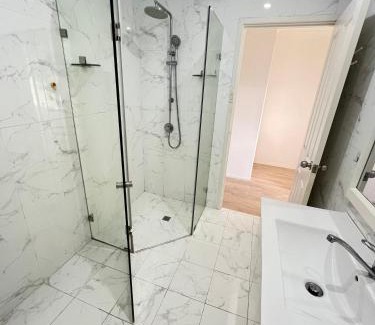 Baulkham Hills House | H Room