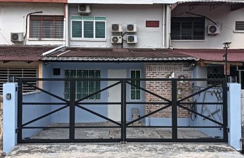 Kampung Changkat Karah House | H&T Vintage Decor Homestay