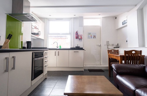 Sheffield City Centre Apartment | H.V Apartments