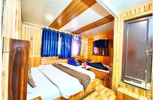 Nainital Hotel | H0TEL THE - LAKE - VIEW - NAINITAL - NEAR MALL R0AD - Restaurant AND Free Wifi Available - Luxury Collection of Hotels with Spacious Room - Excellent Customer Service Awarded