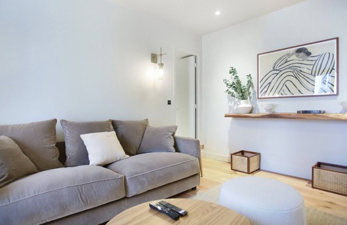 Quartier de la Porte-Saint-Denis Apartment | H1- Sublime & new Apartment Center of Paris