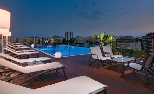 Salou City Centre Hotel | H10 Vintage Salou - Adults Only