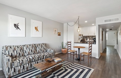 Camelback East Apartment | H2O Perfect Blue with Pool & Parking