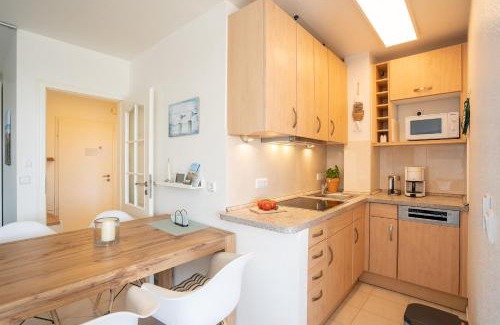 Scharbeutz Apartment | H3 53 - Hanseat - Außenschwimmbad