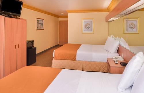 Lennox Hotel | H3 Inn & Suites - LAX Airport - Los Angeles