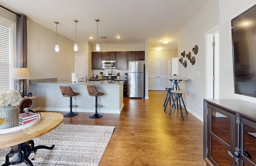 Norfolk Apartment | H4N Watermark - 1 Bed Apartment in Norfolk