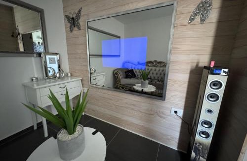 Mucici Apartment | HA-LU Studio Apartman