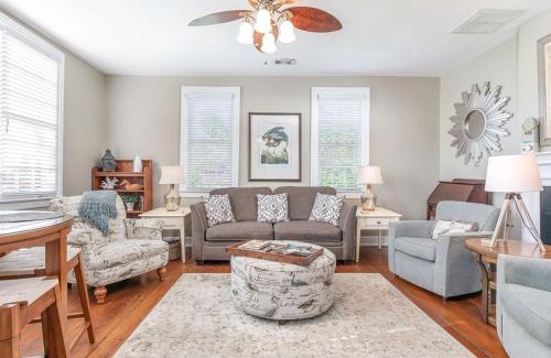 Historic District - North Apartment | Habersham 3