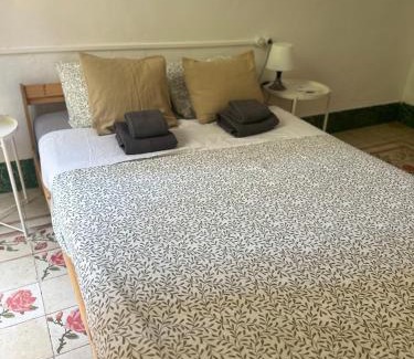 En Corts House | Habitación con Baño privado 1 cama de matrimonio
