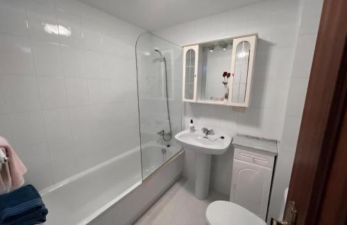 La Coruna House | Habitación con baño privado en Coruña ciudad