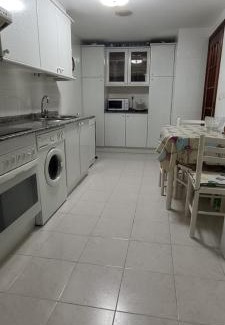 La Coruna House | Habitación con baño privado en Coruña ciudad