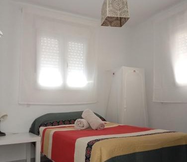 Almeria Centro House | Habitación en casa compartida "Al-Mariya"