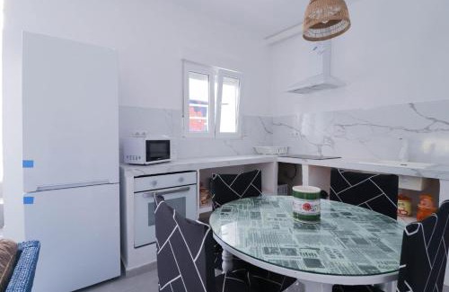 Almeria Centro House | Habitación en casa compartida "Al-Mariya"