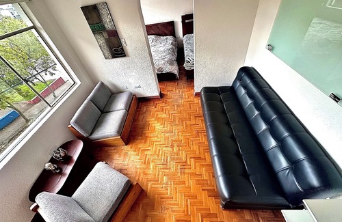 Miraflores Apartment | Habitación Estudio en las Faldas del Volcán Pichincha
