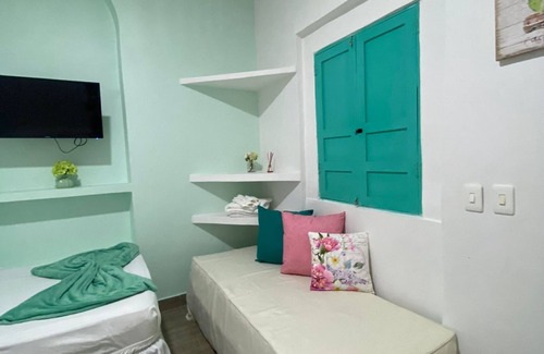 Cartagena District Bed & Breakfast | Habitacion de hotel CR-2M en Getsemani con Desayuno, aire acondicionado y wifi