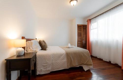 Catedral House | Habitacion doble delux - Casa Esmeralda