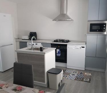 Vilanova de Sau Cabin | Habitacion en alojamiento turistico compartido con la amfitriona, estancias compartidas baño, terraza, cocina