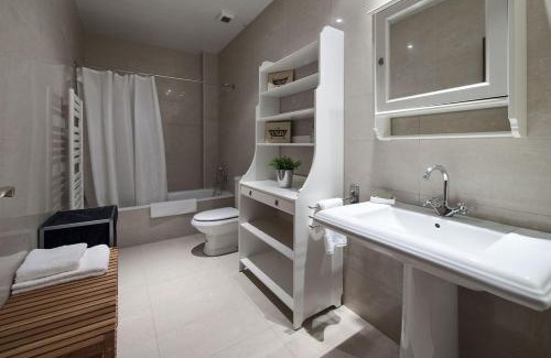el Fort Pienc Apartment | Habitat Apartments Alibei