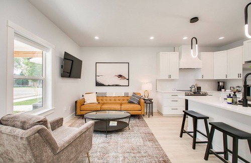 Sunset House | #Habituehomes- The Gallery Flat