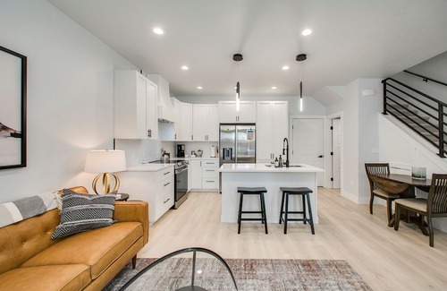Sunset House | #Habituehomes- The Gallery Flat