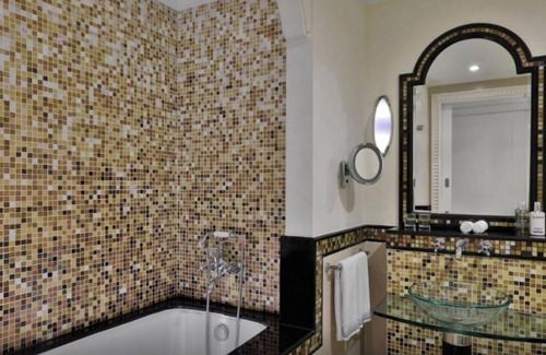 Sheikh Zayed Road Resort | Habtoor Grand Resort Junior Suite Plus with Sea View