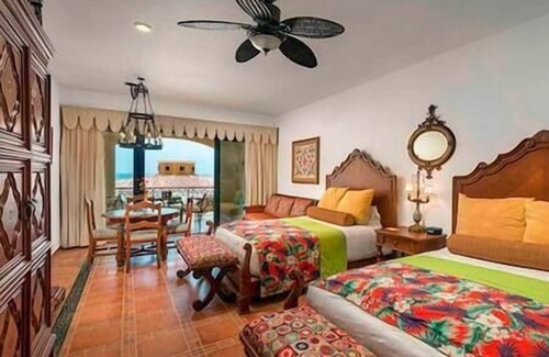 Cabo San Lucas Hotel | Hacienda Encantada 2 bedroom/full kitchen/balcony