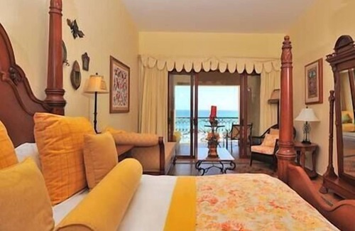 Cabo San Lucas Hotel | Hacienda Encantada 2 bedroom/full kitchen/balcony
