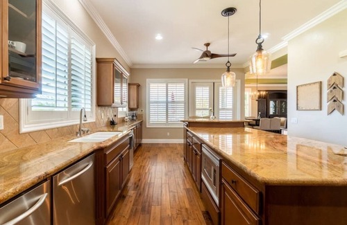 Temecula Villa | Hacienda-In center of Temecula Wine Country