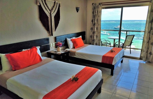 Puerto Morelos Hotel | Hacienda Morelos Beach Front Hotel